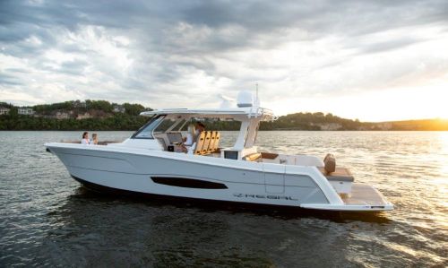 Regal 38 Surf