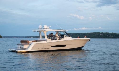 Regal 38 Surf