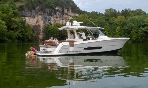 Regal 38 Surf