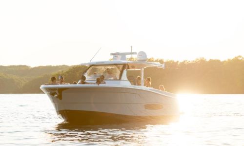 Regal 38 Surf