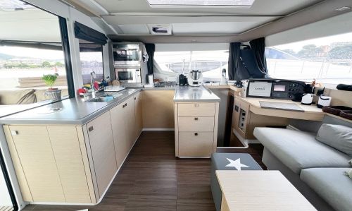 FOUNTAINE PAJOT HELIA 44 MAESTRO