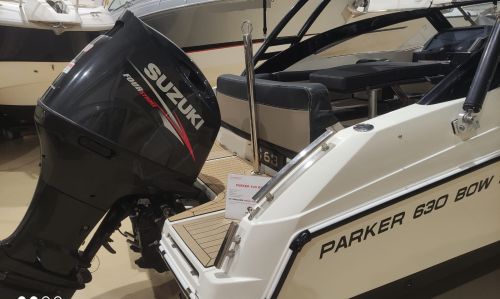 PARKER 630 BOW RIDER